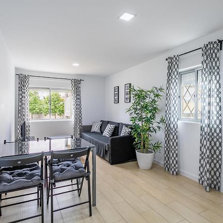 House Black & White Apartment Lisboa Ngoại thất bức ảnh