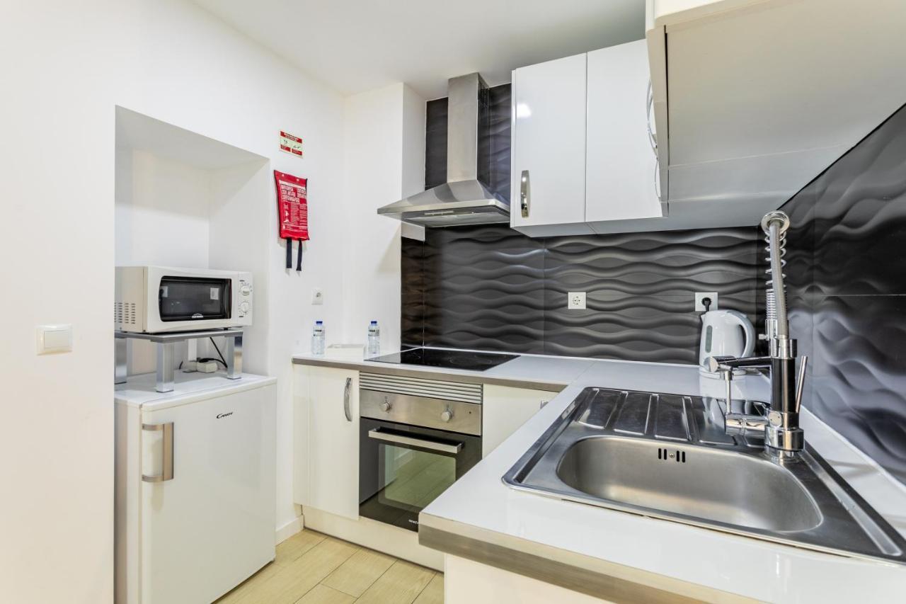 House Black & White Apartment Lisboa Ngoại thất bức ảnh