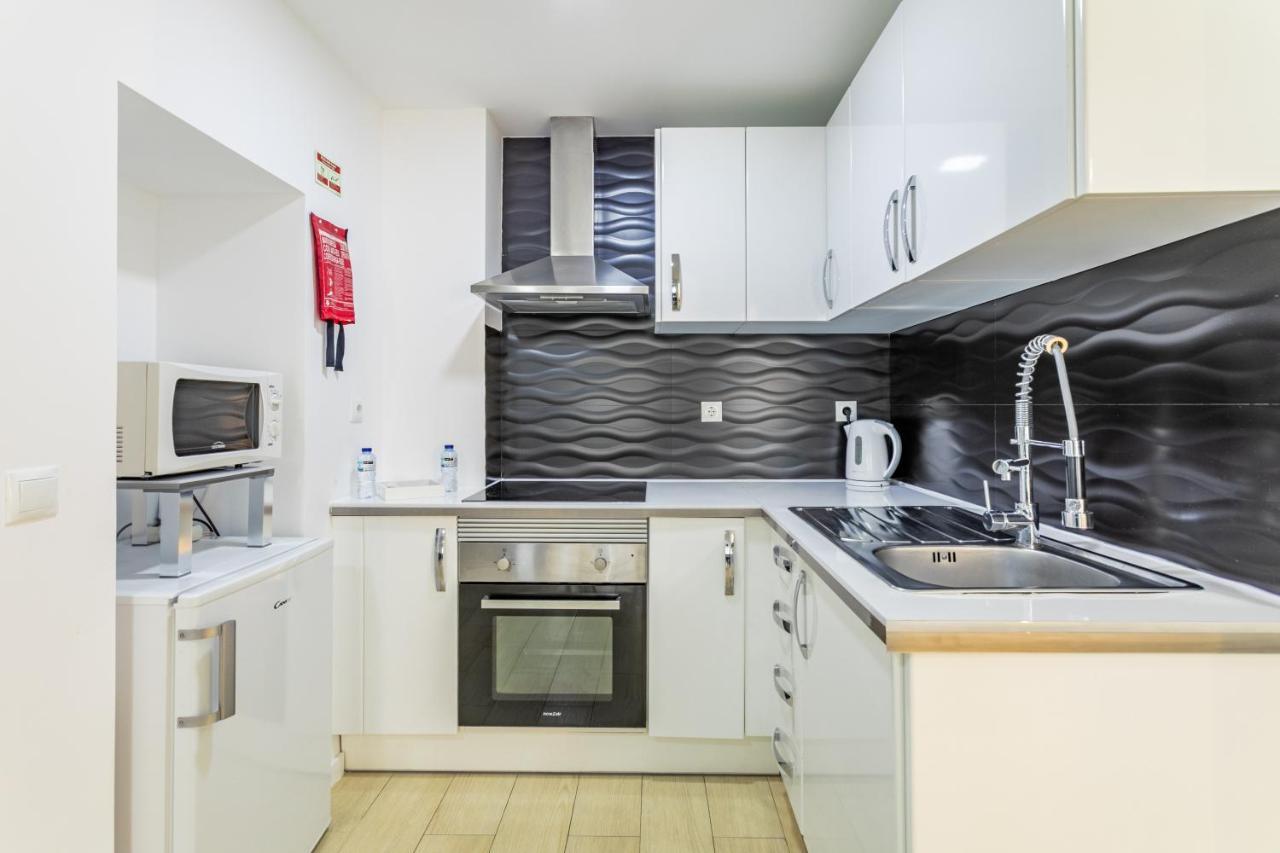 House Black & White Apartment Lisboa Ngoại thất bức ảnh
